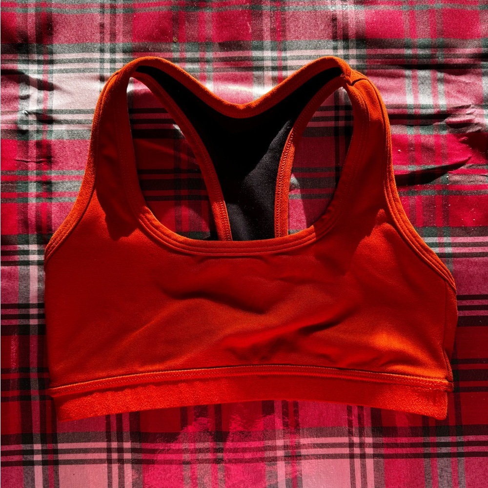 FLEO sports bra XS ONLY worn a handful of times. Like new condition